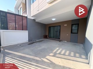 Casa adosada en venta de 3 habitaciones en Mueang Nakhon Pathom, Nakhon Pathom