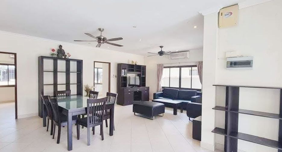 Villa en alquiler de 3 habitaciones en Jomtien, Pattaya