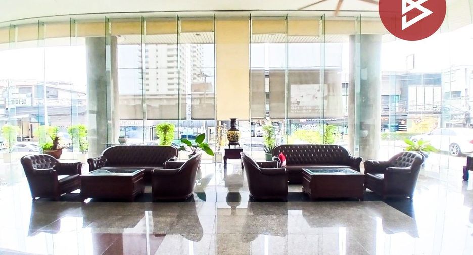 For sale 4 bedrooms condo in Bang Na, Bangkok