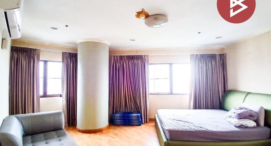 For sale 4 bedrooms condo in Bang Na, Bangkok