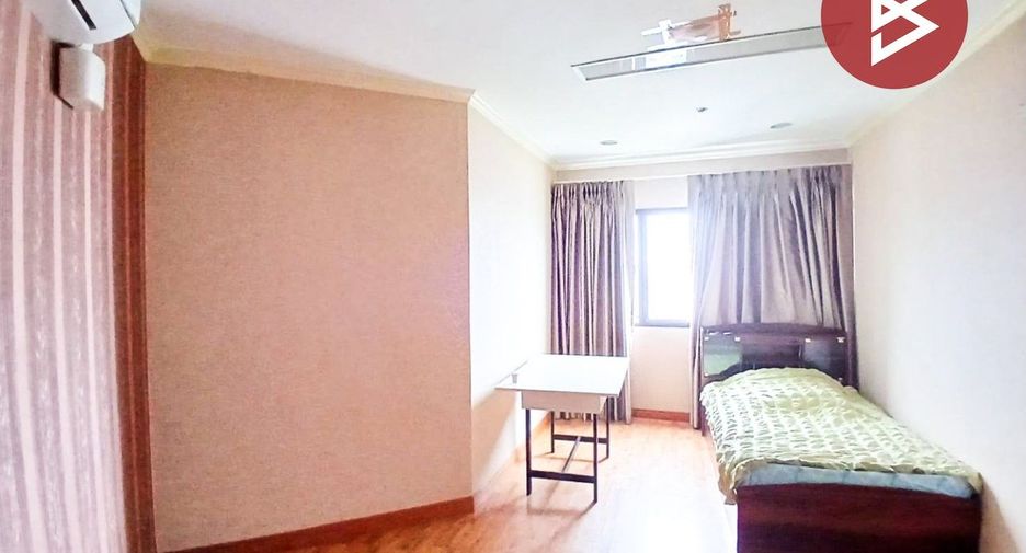 For sale 4 bedrooms condo in Bang Na, Bangkok