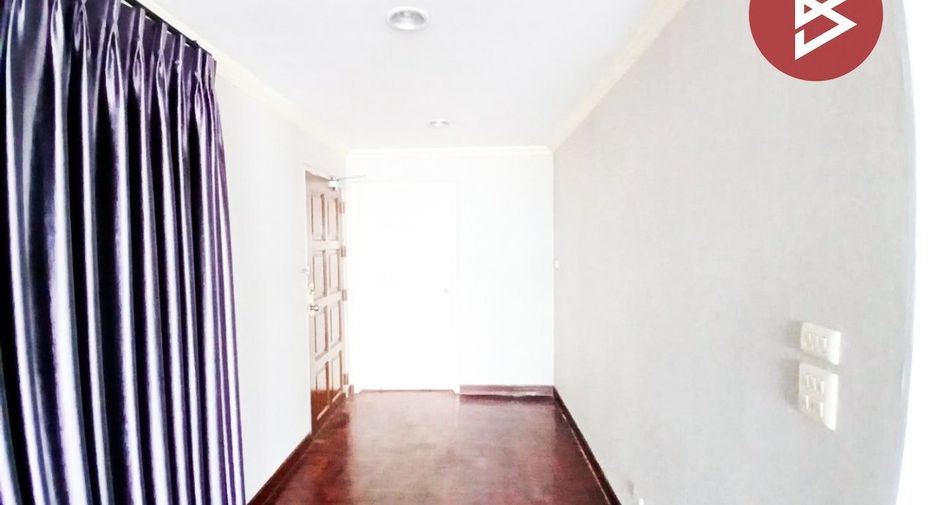 For sale 4 bedrooms condo in Bang Na, Bangkok
