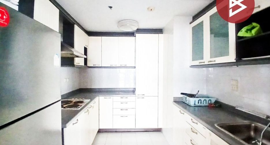 For sale 4 bedrooms condo in Bang Na, Bangkok