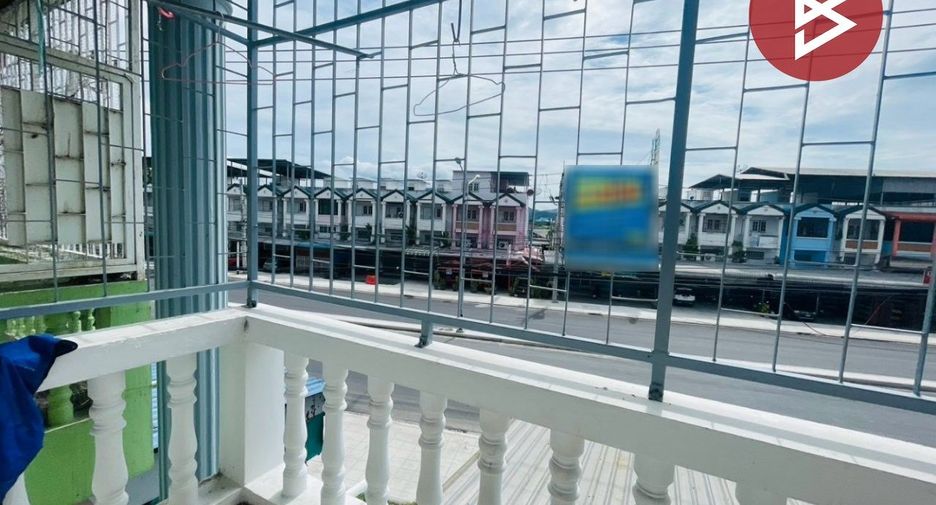 For rent and for sale 1 bed retail Space in Ban Bueng, Chonburi