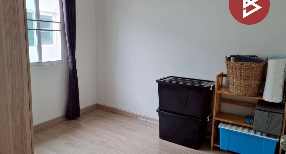 For sale 3 bedrooms townhouse in Nong Khaem, Bangkok