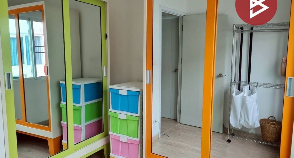 For sale 3 bedrooms townhouse in Nong Khaem, Bangkok