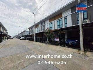 Casa adosada en venta de 3 habitaciones en Lat Lum Kaeo, Pathum Thani