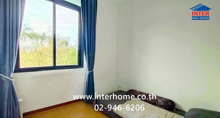 Casa adosada en venta de 3 habitaciones en Lat Lum Kaeo, Pathum Thani