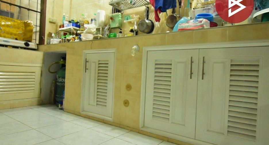 For sale 2 bedrooms townhouse in Saphan Sung, Bangkok