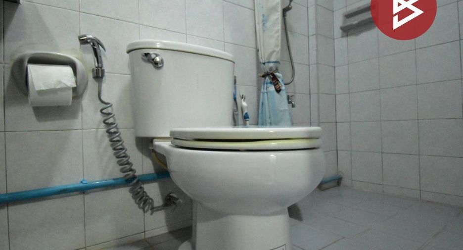 For sale 2 bedrooms townhouse in Saphan Sung, Bangkok