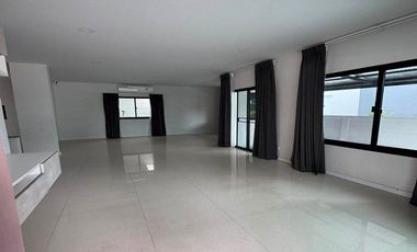Haus zum Kauf mit 3 Zimmer in Bang Bo, Samut Prakan