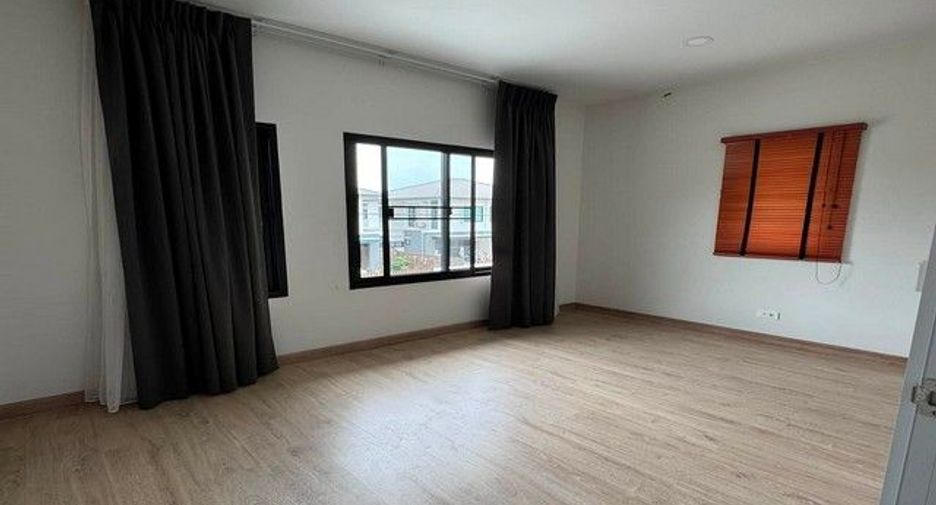 À vendre 3 chambres maison à Bang Bo, Samut Prakan