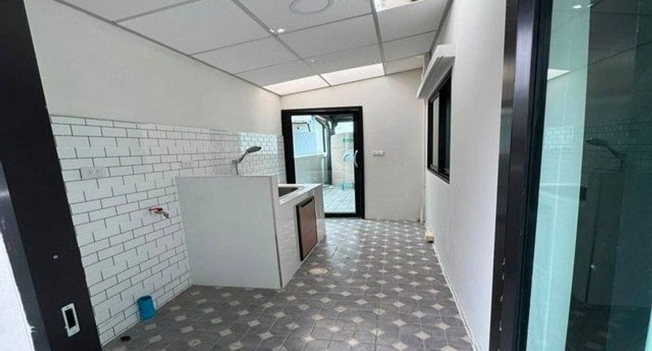 À vendre 3 chambres maison à Bang Bo, Samut Prakan