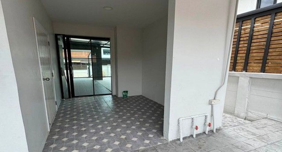 À vendre 3 chambres maison à Bang Bo, Samut Prakan