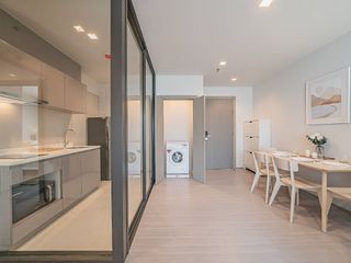 Condo en alquiler de 2 habitaciones en Huai Khwang, Bangkok