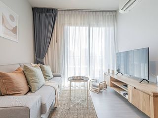 Condo en alquiler de 2 habitaciones en Huai Khwang, Bangkok