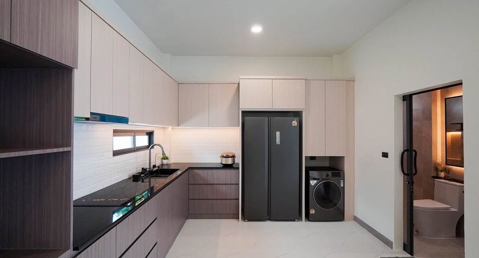For sale 3 bedrooms villa in Bang Lamung, Chonburi