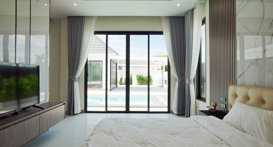 For sale 3 bedrooms villa in Bang Lamung, Chonburi