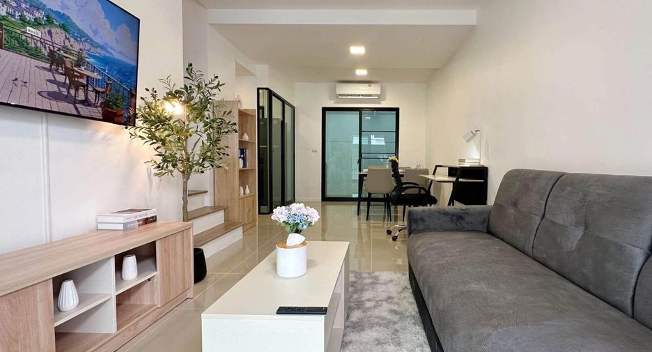 For rent 3 ベッドルーム townhouse in Mueang Chiang Mai, Chiang Mai