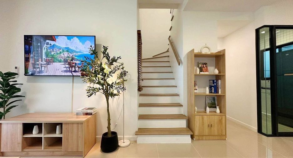 For rent 3 ベッドルーム townhouse in Mueang Chiang Mai, Chiang Mai