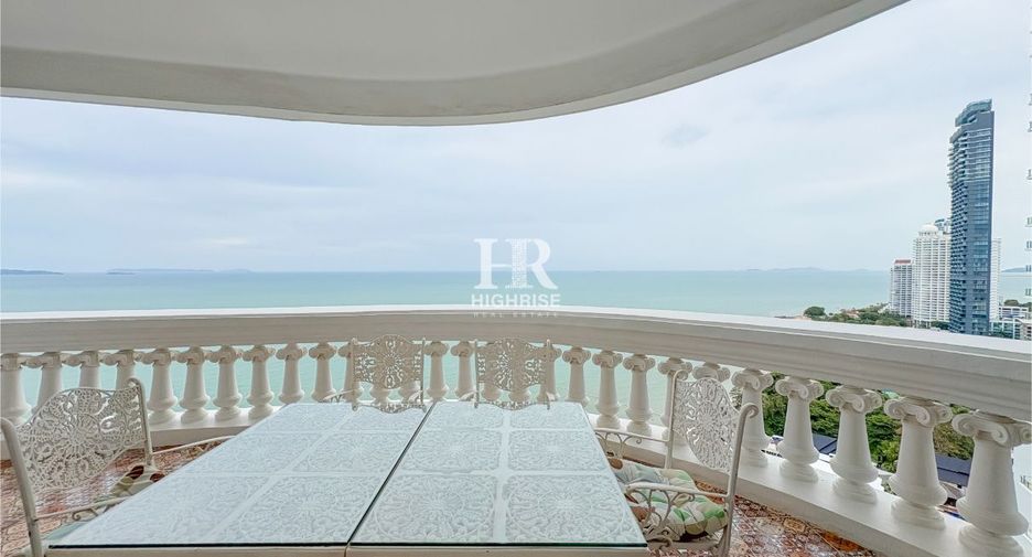 For sale 2 ベッドルーム condo in Bang Lamung, Chonburi