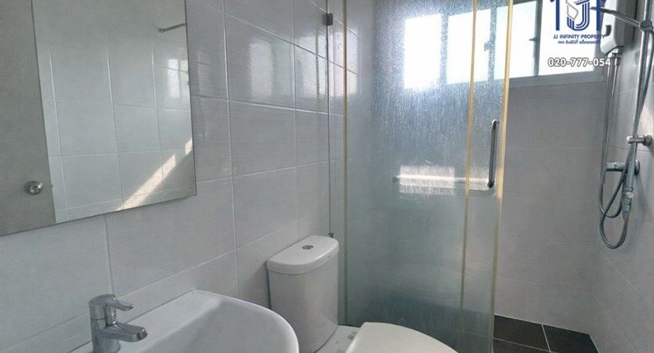 À vendre 3 chambres maison à Pak Kret, Nonthaburi