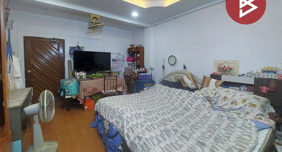 À vendre 3 chambres local commercial à Wang Thonglang, Bangkok