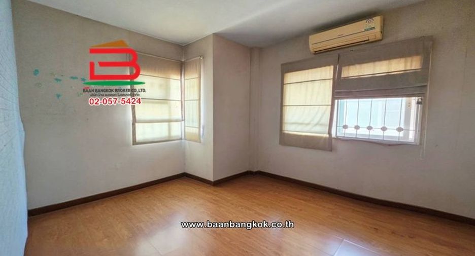 For sale 3 bedrooms house in Khlong Luang, Pathum Thani