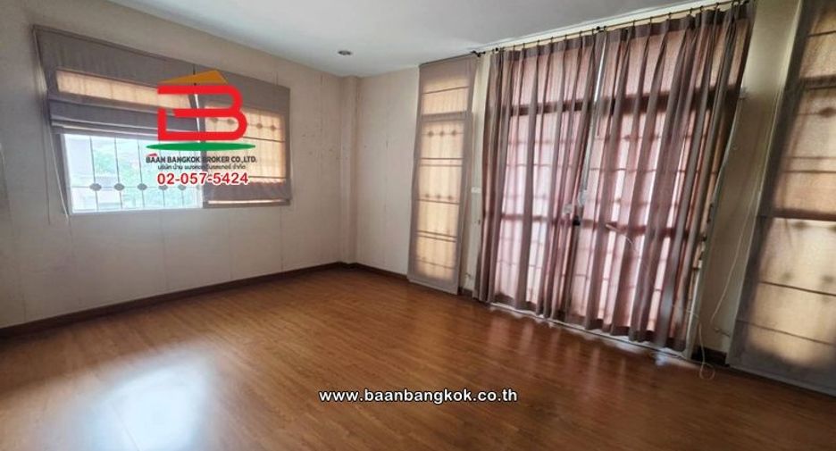 For sale 3 bedrooms house in Khlong Luang, Pathum Thani