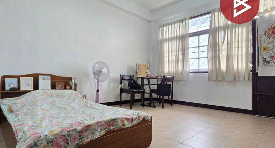Gewerbefläche zum Kauf mit 3 Zimmer in Bang Khae, Bangkok