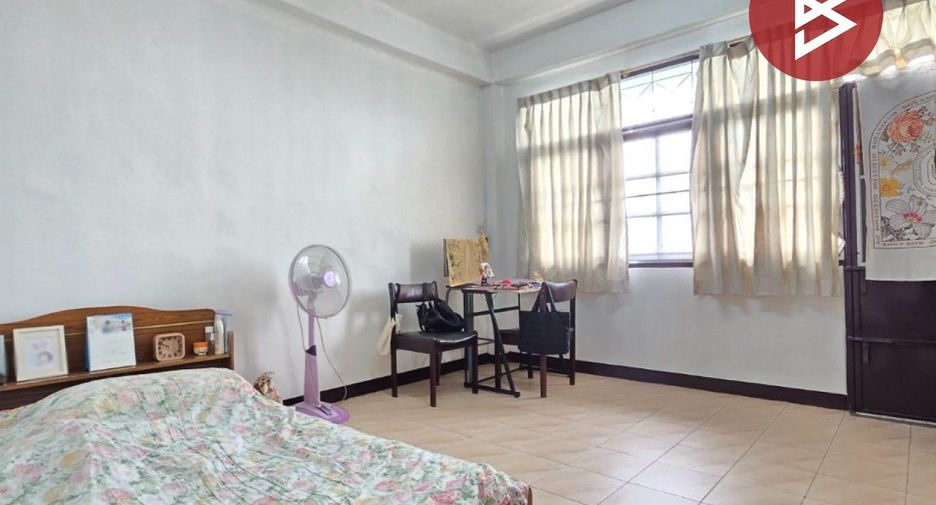 Gewerbefläche zum Kauf mit 3 Zimmer in Bang Khae, Bangkok