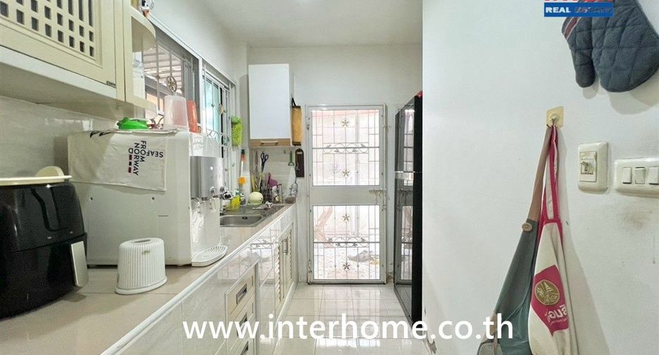 À vendre 4 chambres maison à Bang Khen, Bangkok