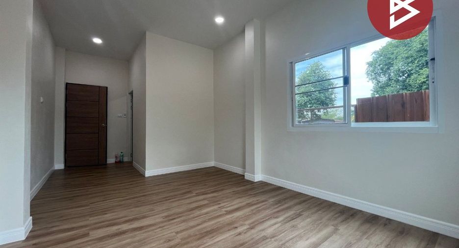 For sale 3 bedrooms house in Mueang Uthai Thani, Uthai Thani