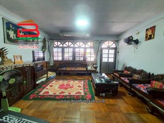 Casa adosada en venta de 3 habitaciones en Bang Sue, Bangkok