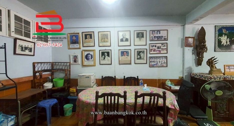 Casa adosada en venta de 3 habitaciones en Bang Sue, Bangkok