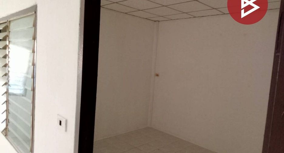 Продажа 1 кровать таунхаус в Mueang Chon Buri, Чонбури