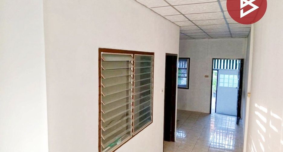 Продажа 1 кровать таунхаус в Mueang Chon Buri, Чонбури