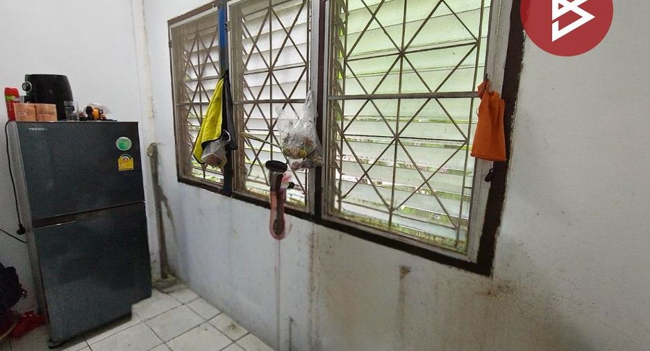 Продажа 1 кровать таунхаус в Mueang Chon Buri, Чонбури