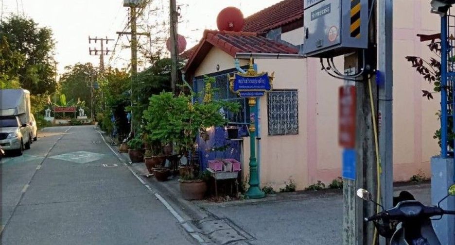 Продажа 1 кровать таунхаус в Mueang Chon Buri, Чонбури