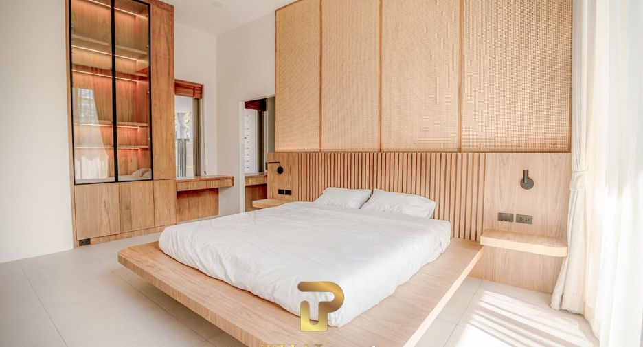 For sale 4 bedrooms villa in Bang Lamung, Chonburi