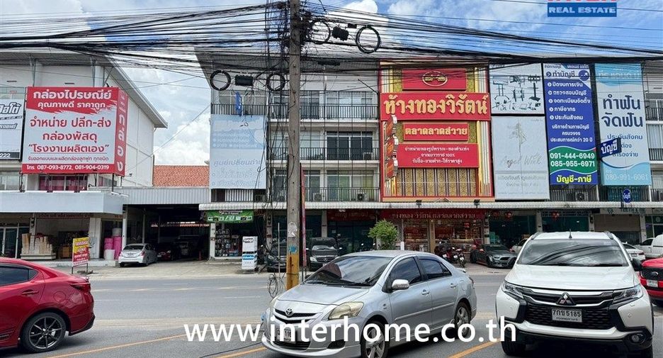 Продажа 6 спальни торговое помещение в Lam Luk Ka, Патумтани