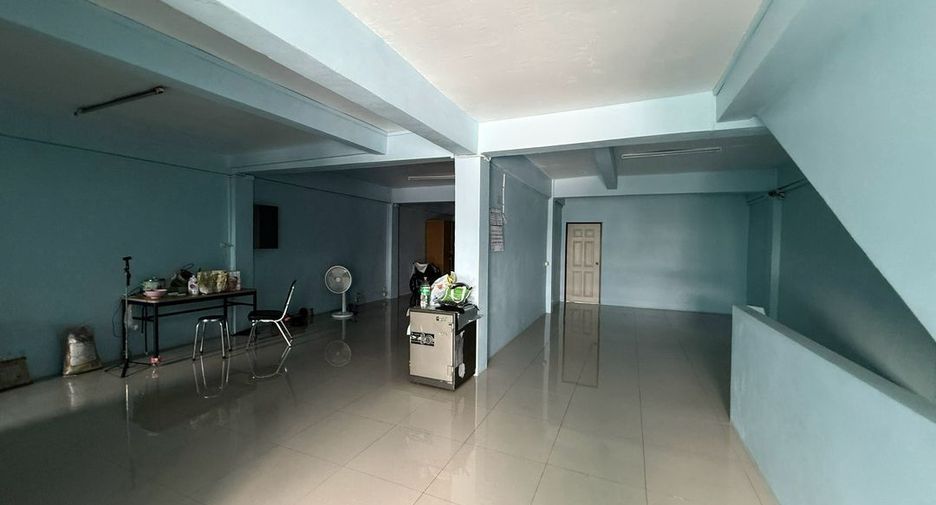For sale 4 bedrooms retail Space in Chom Thong, Bangkok