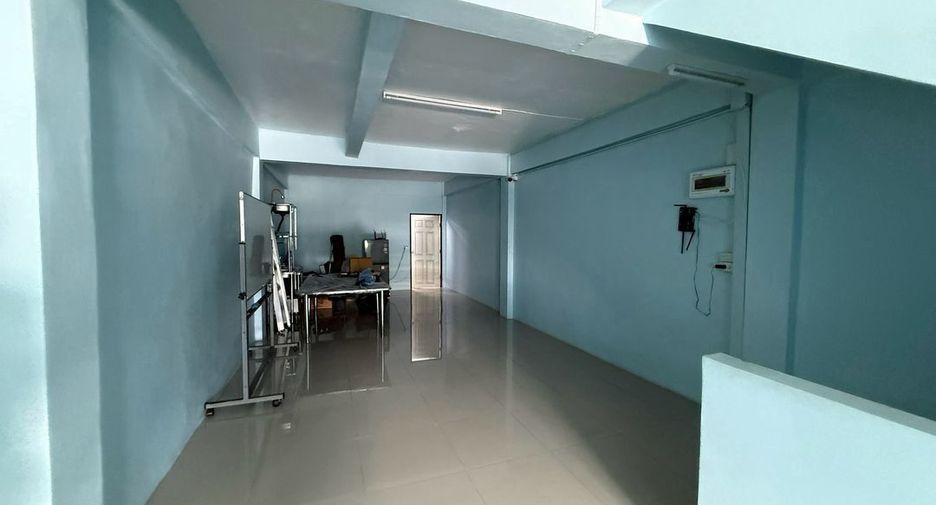 For sale 4 bedrooms retail Space in Chom Thong, Bangkok