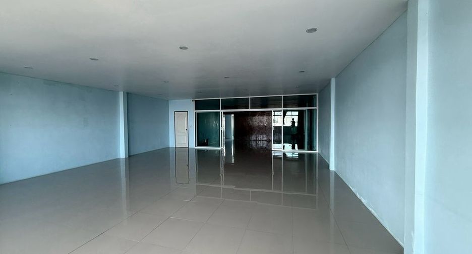 For sale 4 bedrooms retail Space in Chom Thong, Bangkok