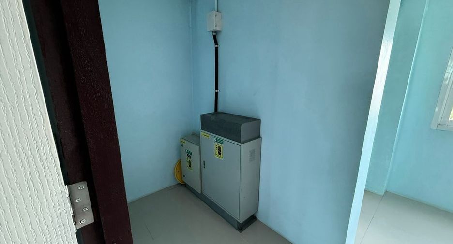 For sale 4 bedrooms retail Space in Chom Thong, Bangkok