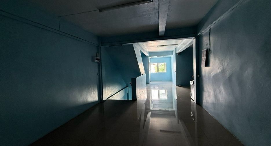 For sale 4 bedrooms retail Space in Chom Thong, Bangkok