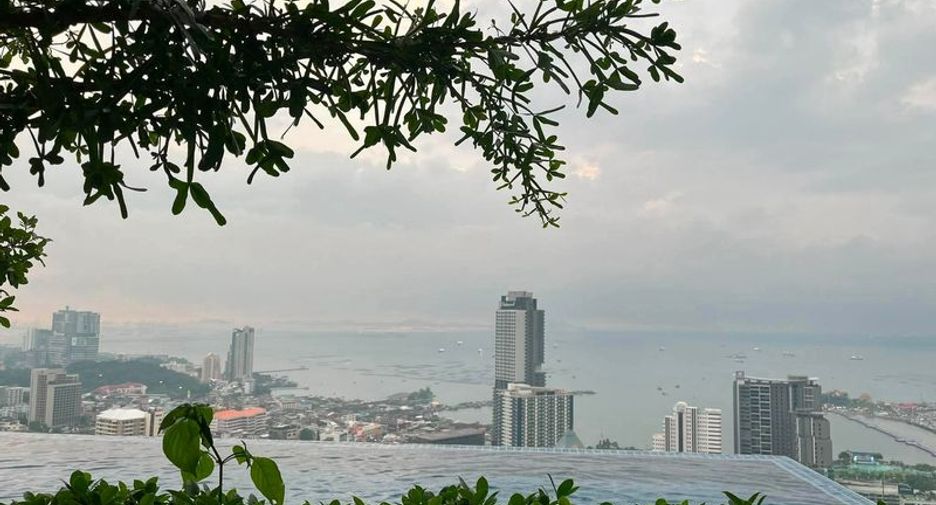 For sale 1 bed condo in Si Racha, Chonburi