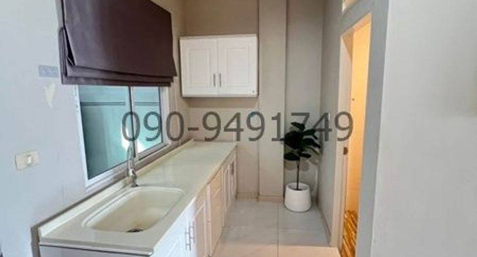 For sale 4 bedrooms townhouse in Min Buri, Bangkok