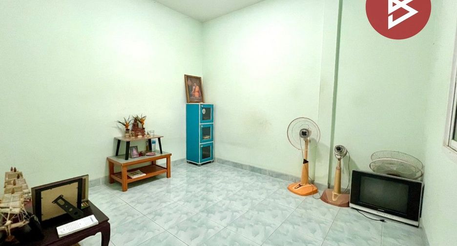 出售 2 卧室 联排别墅 在 Phan Thong, Chon Buri