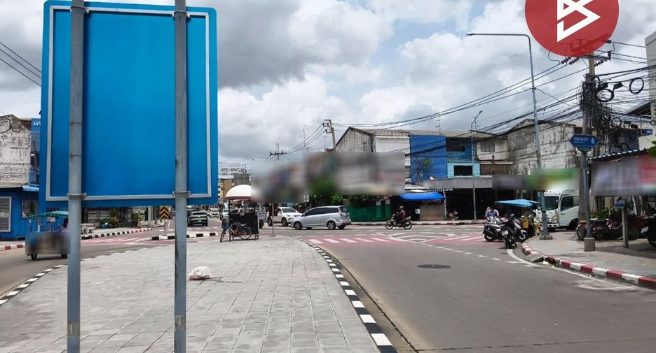 Gewerbefläche zum Kauf mit 4 Zimmer in Lat Krabang, Bangkok